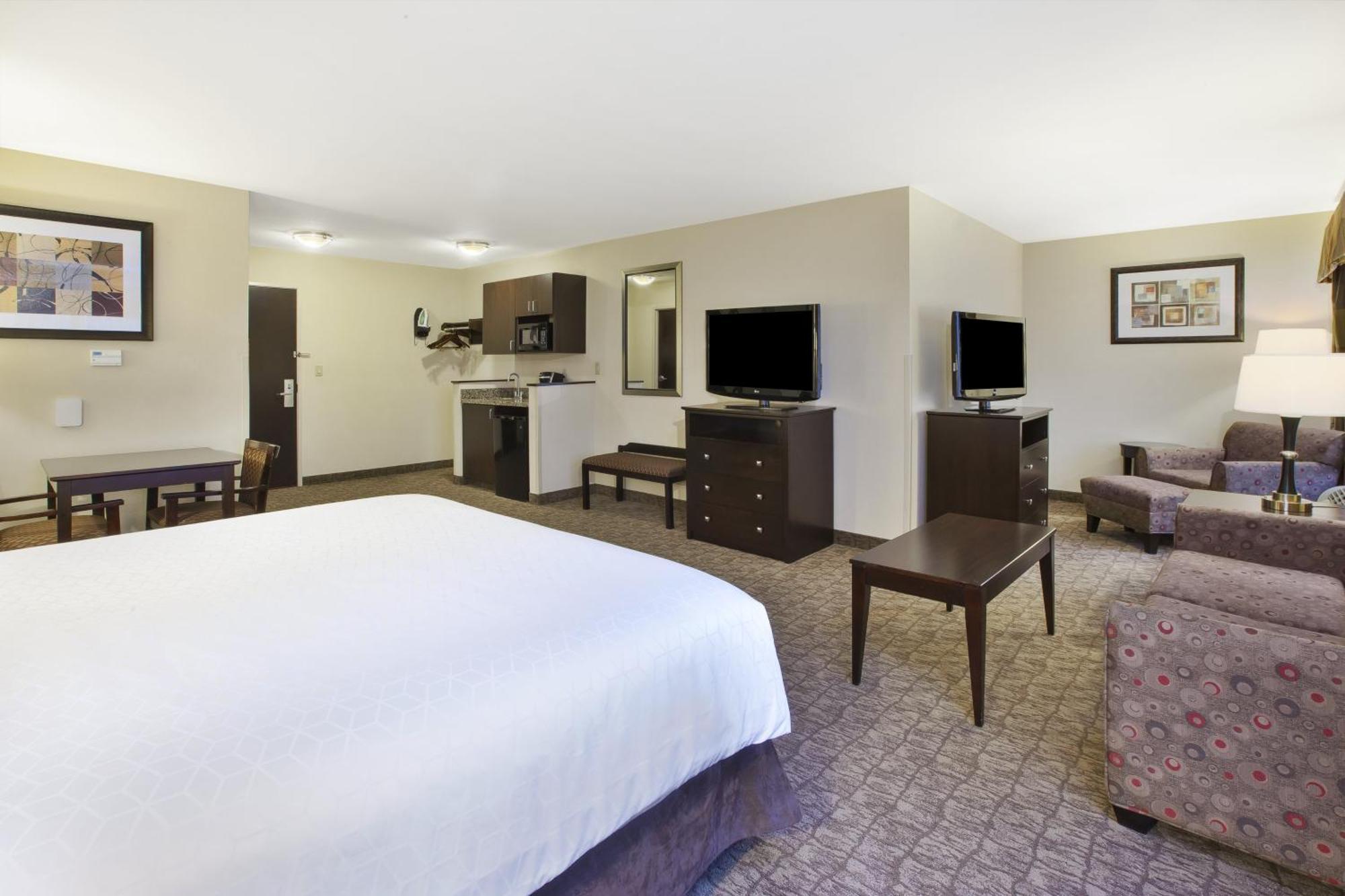 Holiday Inn Express And Suites Wheeling By Ihg Triadelphia Exterior foto